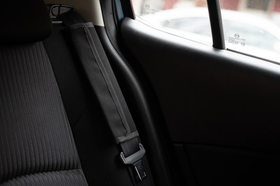 SEATBELT BUDDY BLACK - Image 2